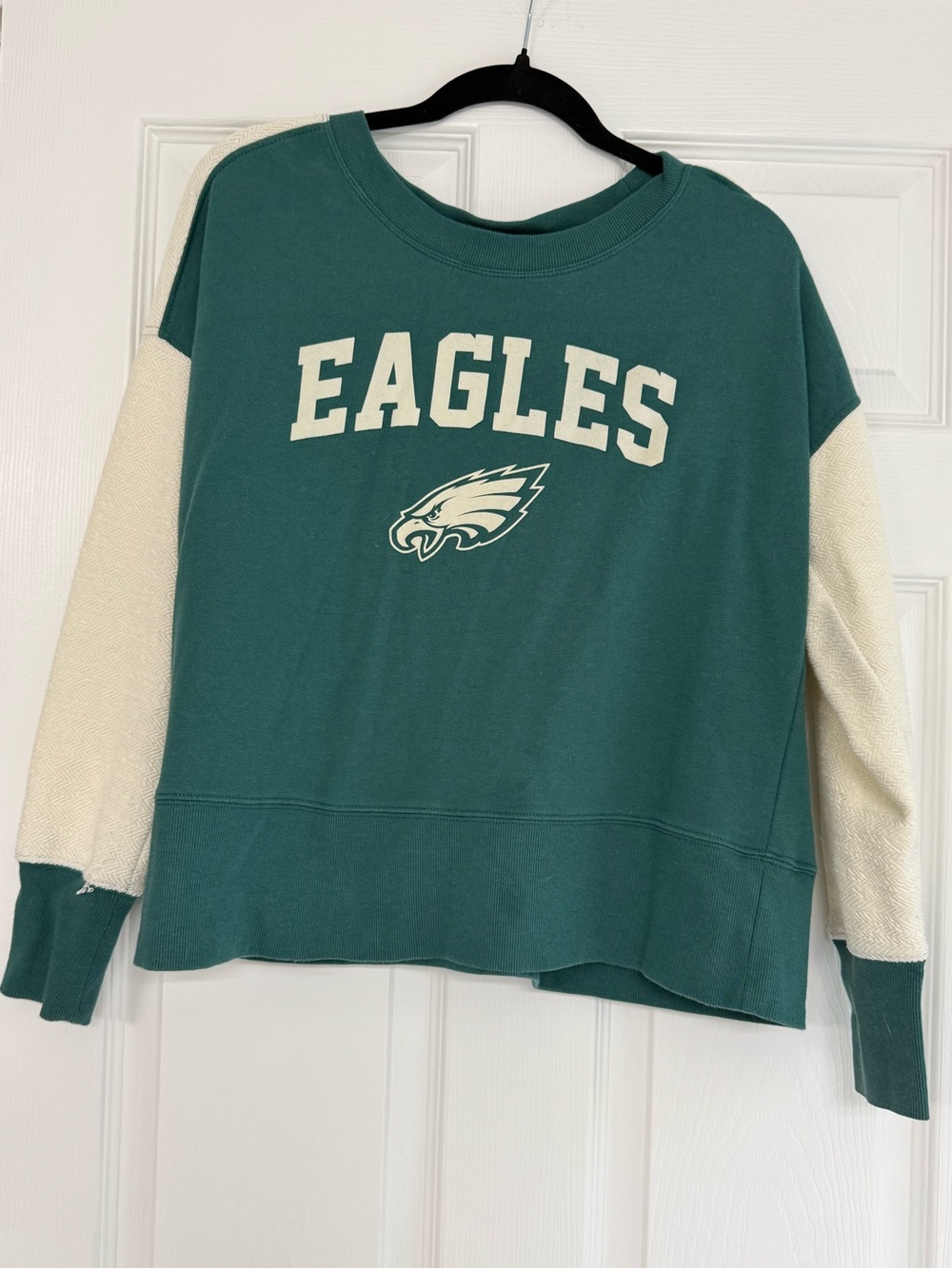 NFL Eagles Green and Cream Pullover Sweatshirt